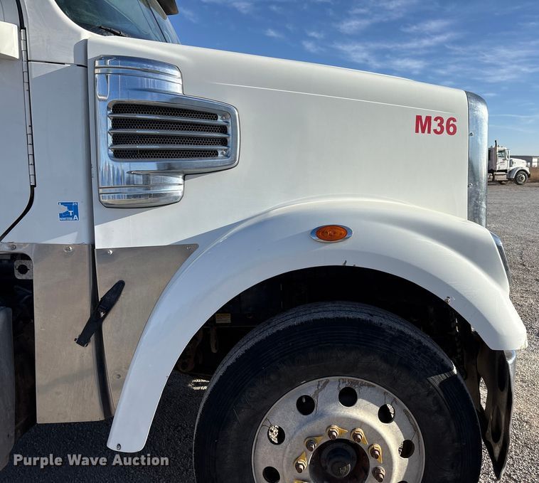 image for item EU4787 2014 Freightliner Coronado semi truck