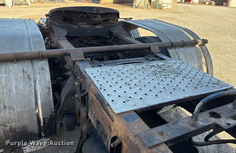 image for item EU4787 2014 Freightliner Coronado semi truck