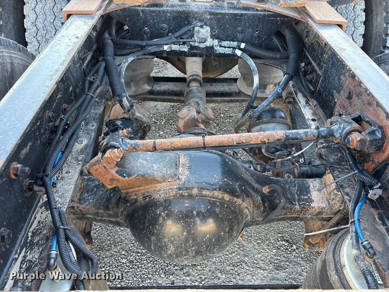 image for item EU4787 2014 Freightliner Coronado semi truck