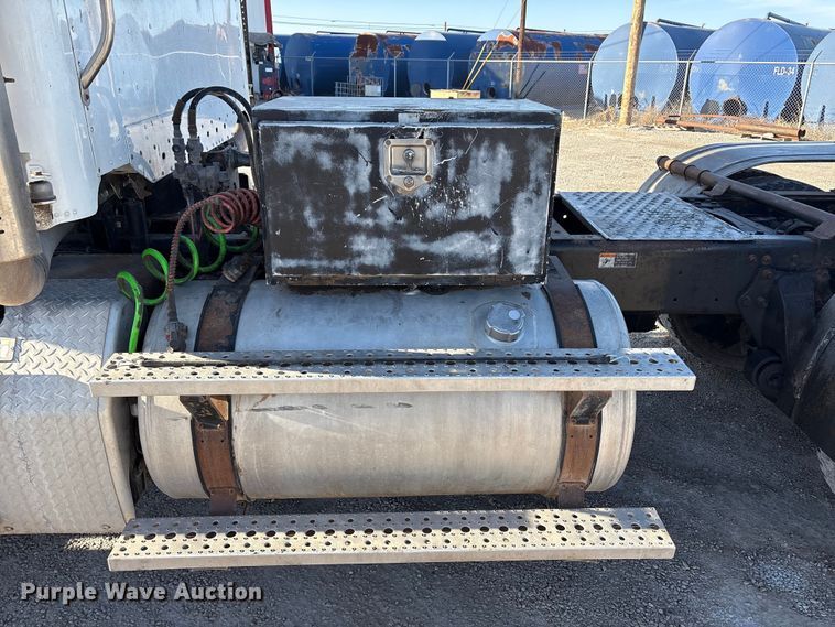 image for item EU4787 2014 Freightliner Coronado semi truck