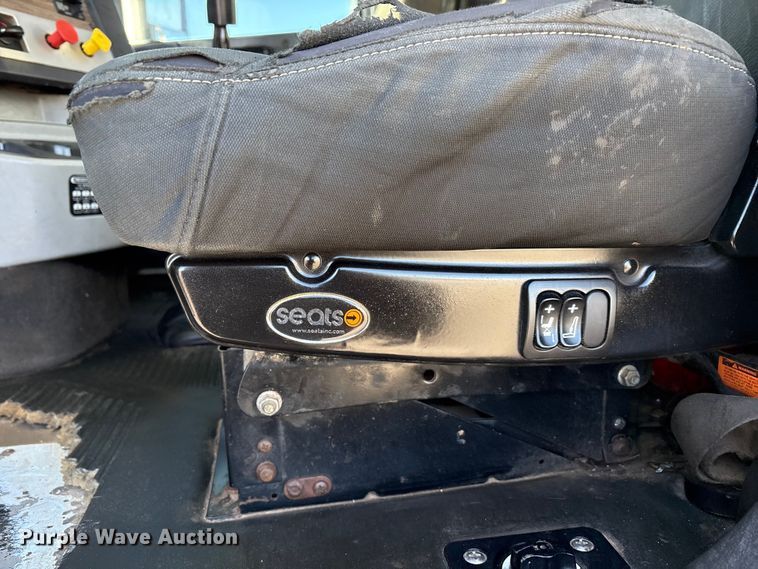 image for item EU4787 2014 Freightliner Coronado semi truck