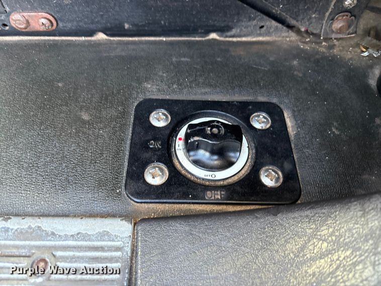 image for item EU4787 2014 Freightliner Coronado semi truck