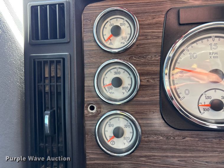 image for item EU4787 2014 Freightliner Coronado semi truck