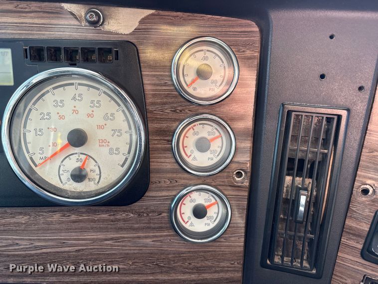 image for item EU4787 2014 Freightliner Coronado semi truck