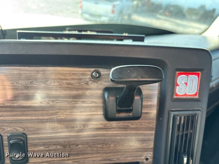 image for item EU4787 2014 Freightliner Coronado semi truck