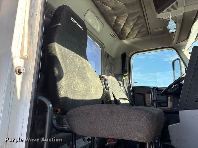 image for item EU4787 2014 Freightliner Coronado semi truck