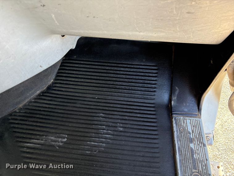 image for item EU4787 2014 Freightliner Coronado semi truck