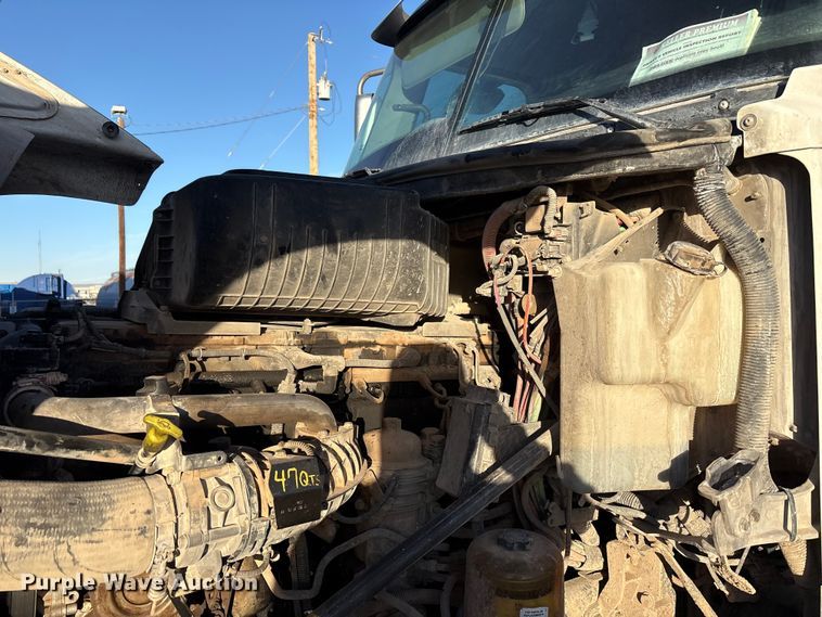 image for item EU4787 2014 Freightliner Coronado semi truck