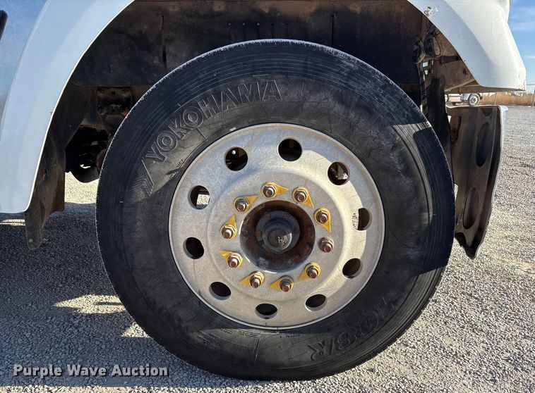 image for item EU4787 2014 Freightliner Coronado semi truck