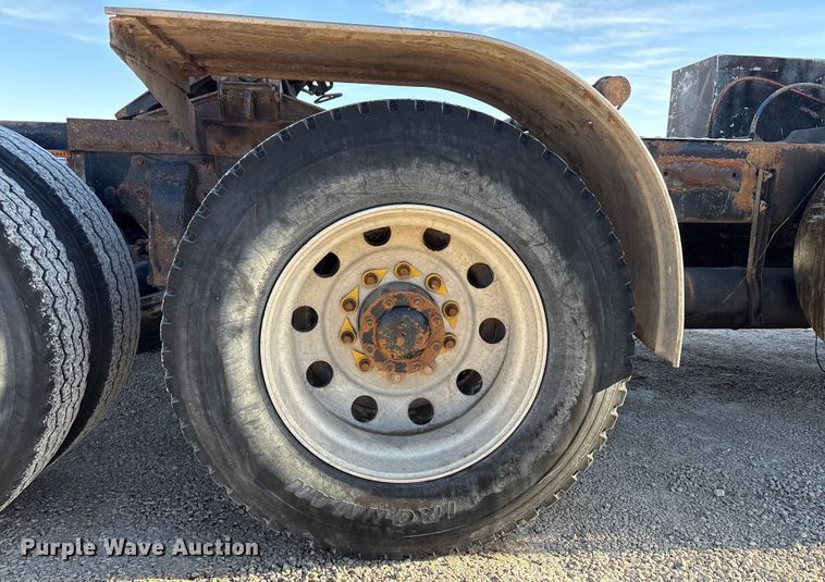 image for item EU4787 2014 Freightliner Coronado semi truck