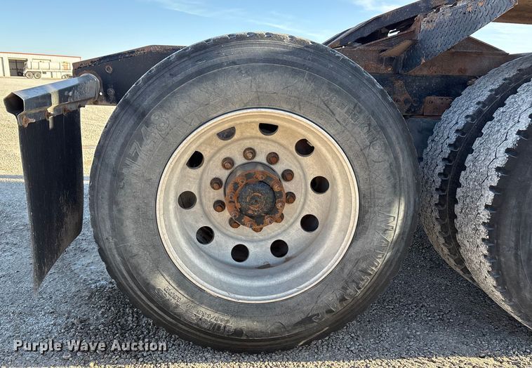 image for item EU4787 2014 Freightliner Coronado semi truck