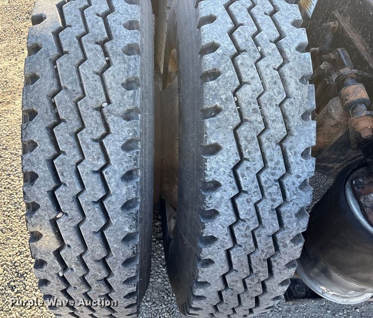 image for item EU4787 2014 Freightliner Coronado semi truck