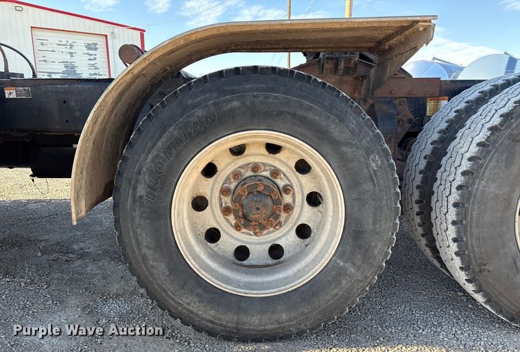 image for item EU4787 2014 Freightliner Coronado semi truck