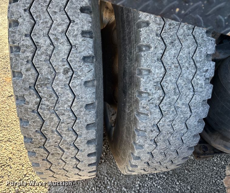 image for item EU4787 2014 Freightliner Coronado semi truck