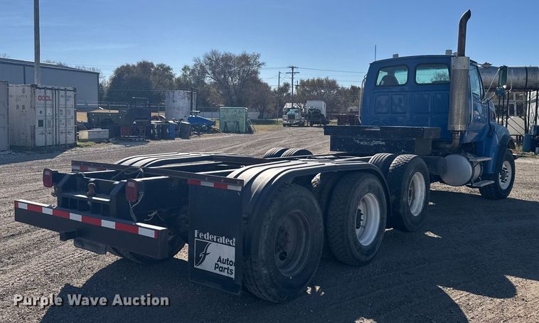 image for item EU6359 2007 Sterling L8500 Series truck cab and chassis