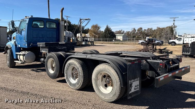 image for item EU6359 2007 Sterling L8500 Series truck cab and chassis