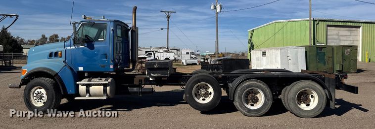 image for item EU6359 2007 Sterling L8500 Series truck cab and chassis