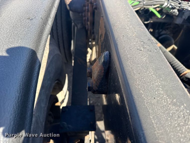 image for item EU6359 2007 Sterling L8500 Series truck cab and chassis