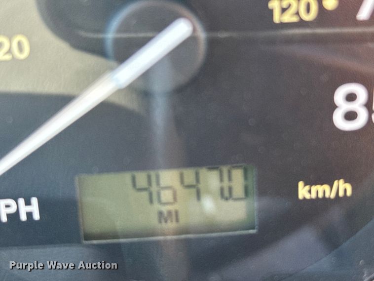 image for item EU6359 2007 Sterling L8500 Series truck cab and chassis