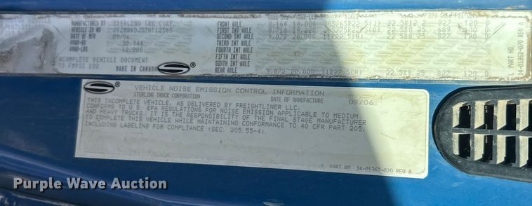 image for item EU6359 2007 Sterling L8500 Series truck cab and chassis