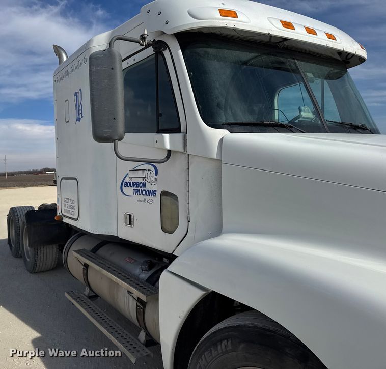 image for item EU6407 2005 Freightliner CST120 semi truck