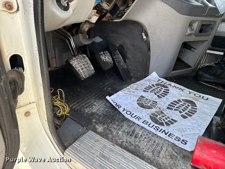 image for item EU6407 2005 Freightliner CST120 semi truck