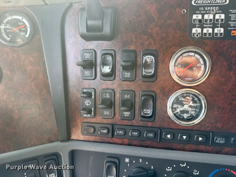 image for item EU6407 2005 Freightliner CST120 semi truck