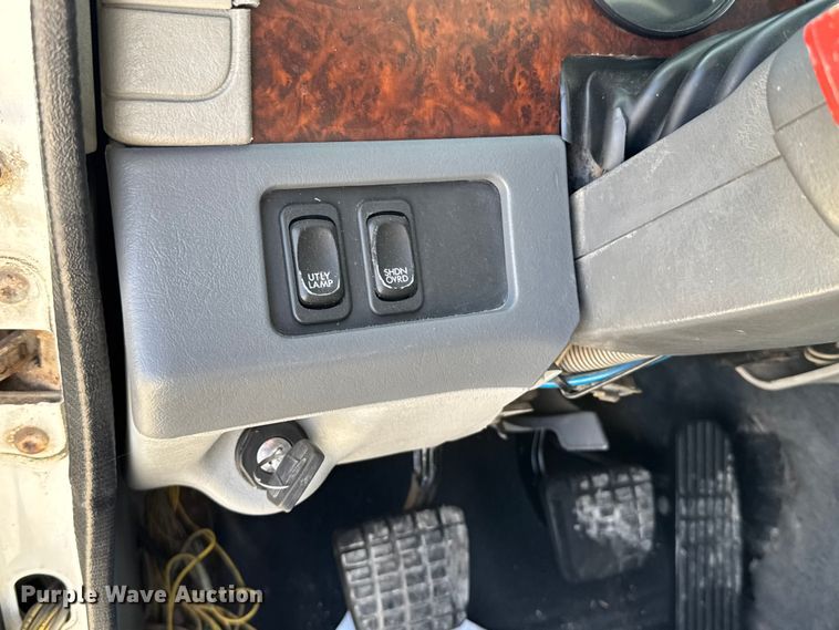 image for item EU6407 2005 Freightliner CST120 semi truck