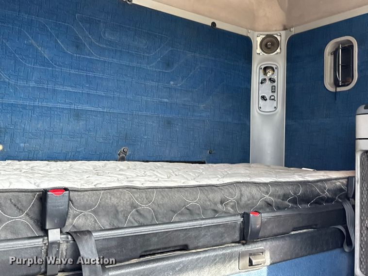 image for item EU6407 2005 Freightliner CST120 semi truck