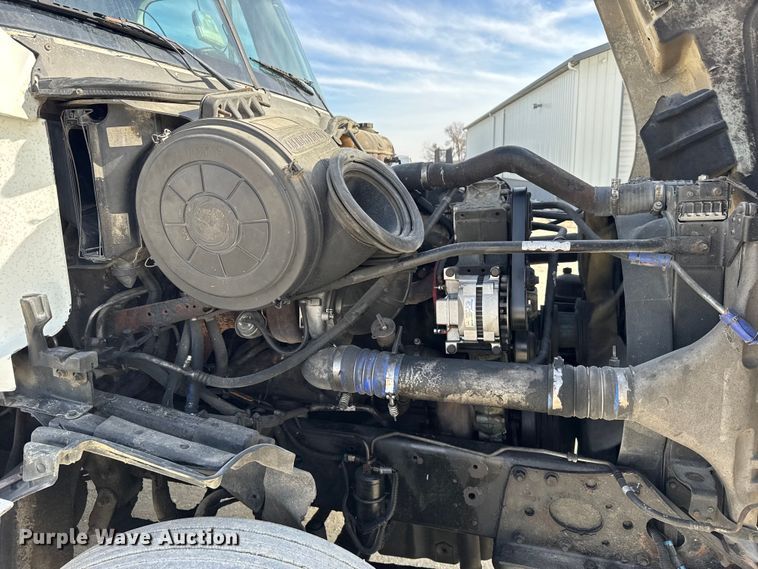 image for item EU6407 2005 Freightliner CST120 semi truck