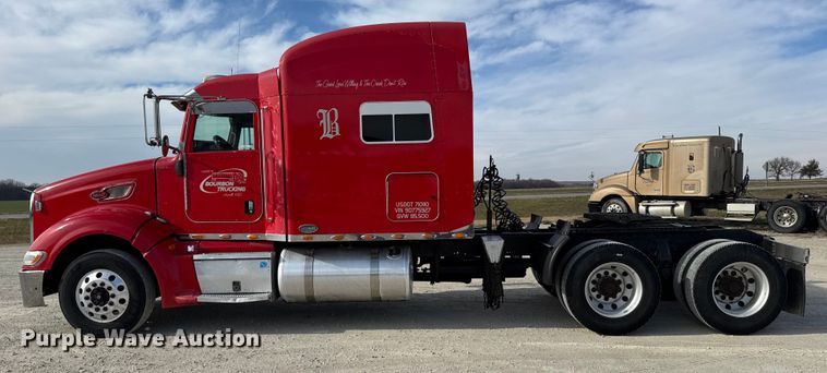 image for item EU6410 2009 Peterbilt 386 semi truck