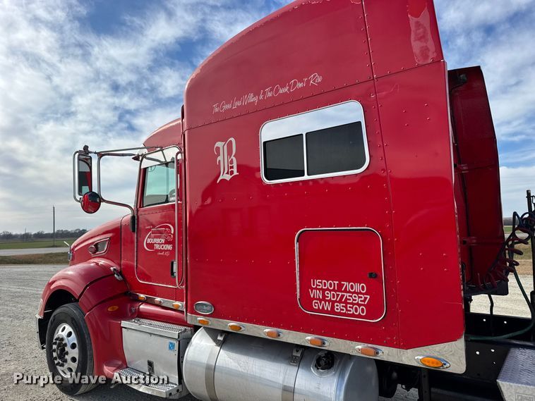 image for item EU6410 2009 Peterbilt 386 semi truck