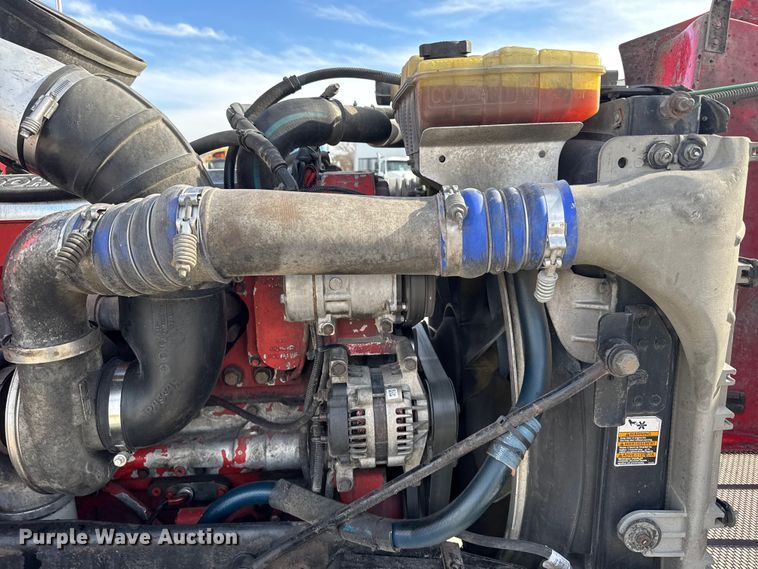 image for item EU6410 2009 Peterbilt 386 semi truck