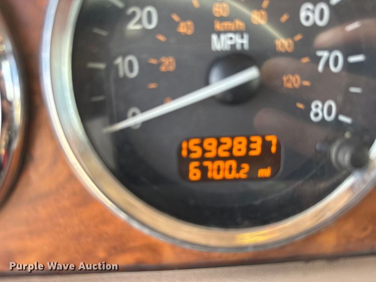 image for item EU6410 2009 Peterbilt 386 semi truck