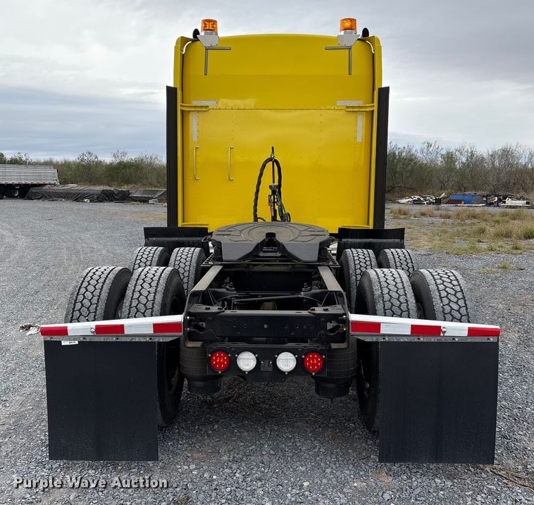 image for item EU7064 2021 Kenworth W900 semi truck