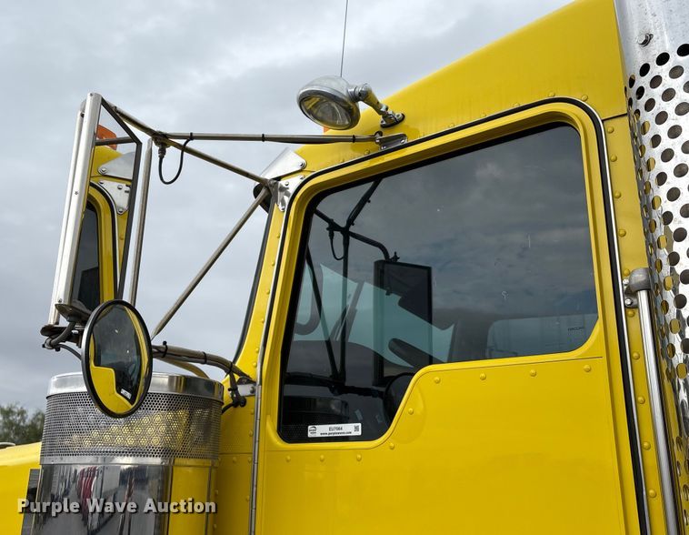 image for item EU7064 2021 Kenworth W900 semi truck