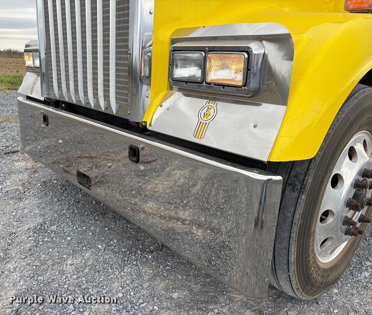 image for item EU7064 2021 Kenworth W900 semi truck