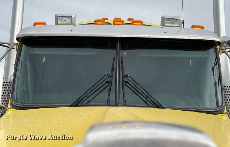 image for item EU7064 2021 Kenworth W900 semi truck