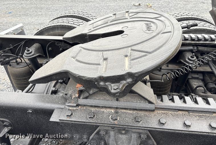 image for item EU7064 2021 Kenworth W900 semi truck