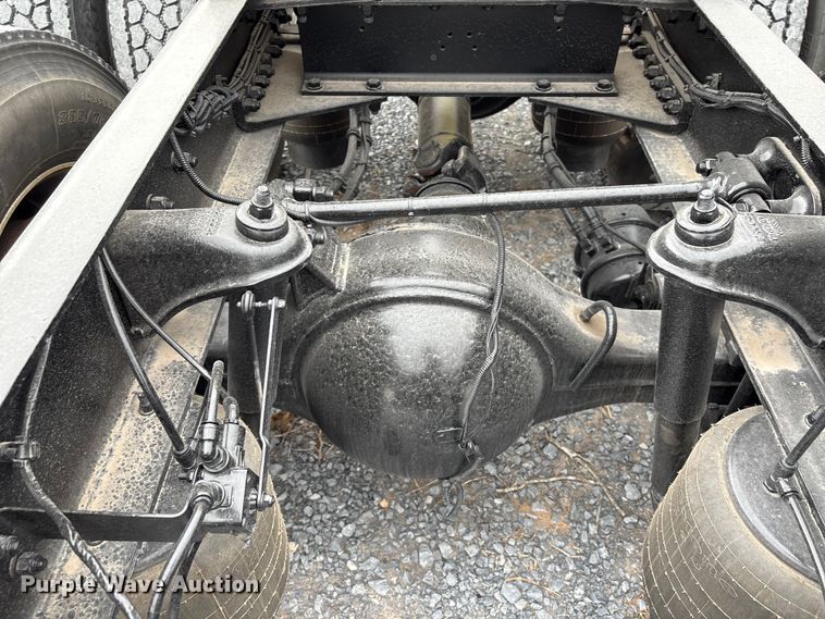 image for item EU7064 2021 Kenworth W900 semi truck