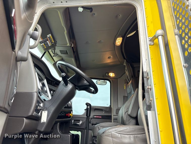 image for item EU7064 2021 Kenworth W900 semi truck