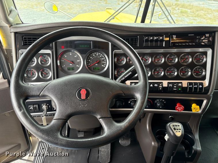 image for item EU7064 2021 Kenworth W900 semi truck