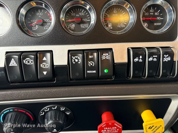 image for item EU7064 2021 Kenworth W900 semi truck