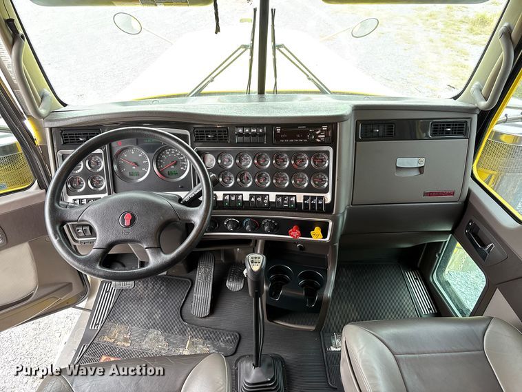 image for item EU7064 2021 Kenworth W900 semi truck