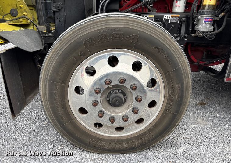 image for item EU7064 2021 Kenworth W900 semi truck