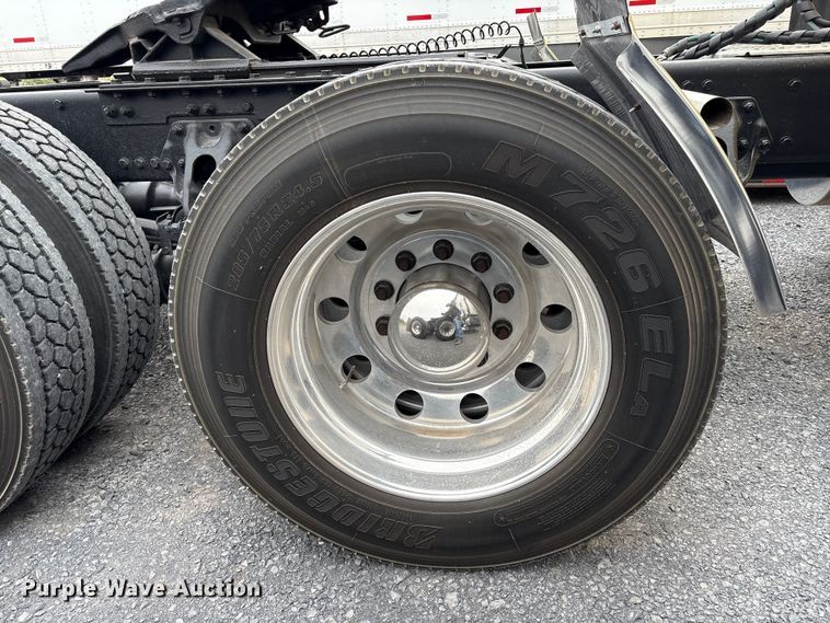 image for item EU7064 2021 Kenworth W900 semi truck