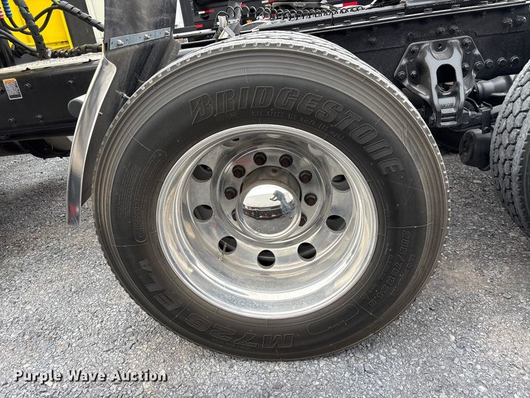 image for item EU7064 2021 Kenworth W900 semi truck