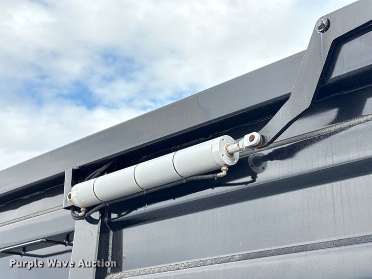 image for item EU7065 2025 De Lucio USA end dump trailer