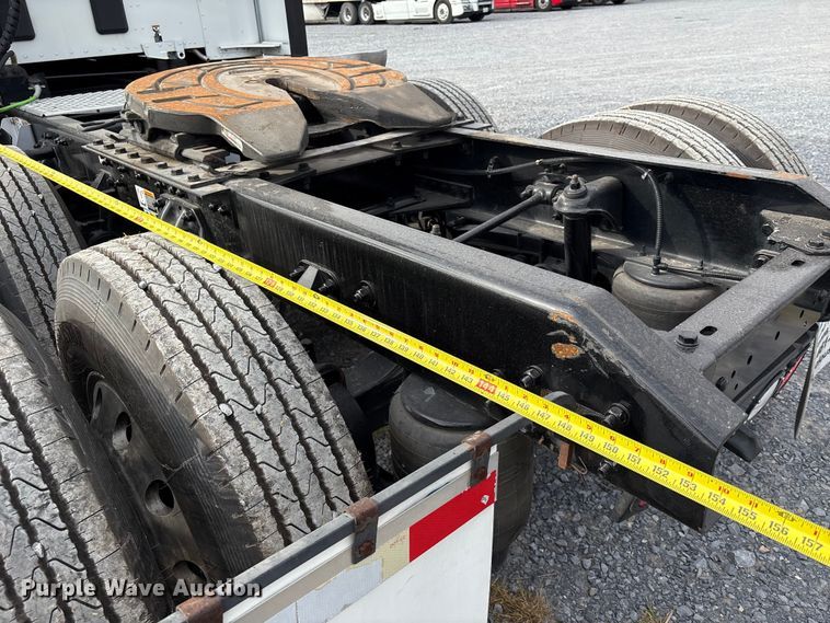 image for item EU7066 2022 Kenworth T680 semi truck