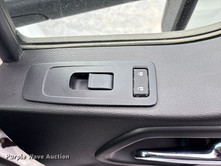 image for item EU7066 2022 Kenworth T680 semi truck